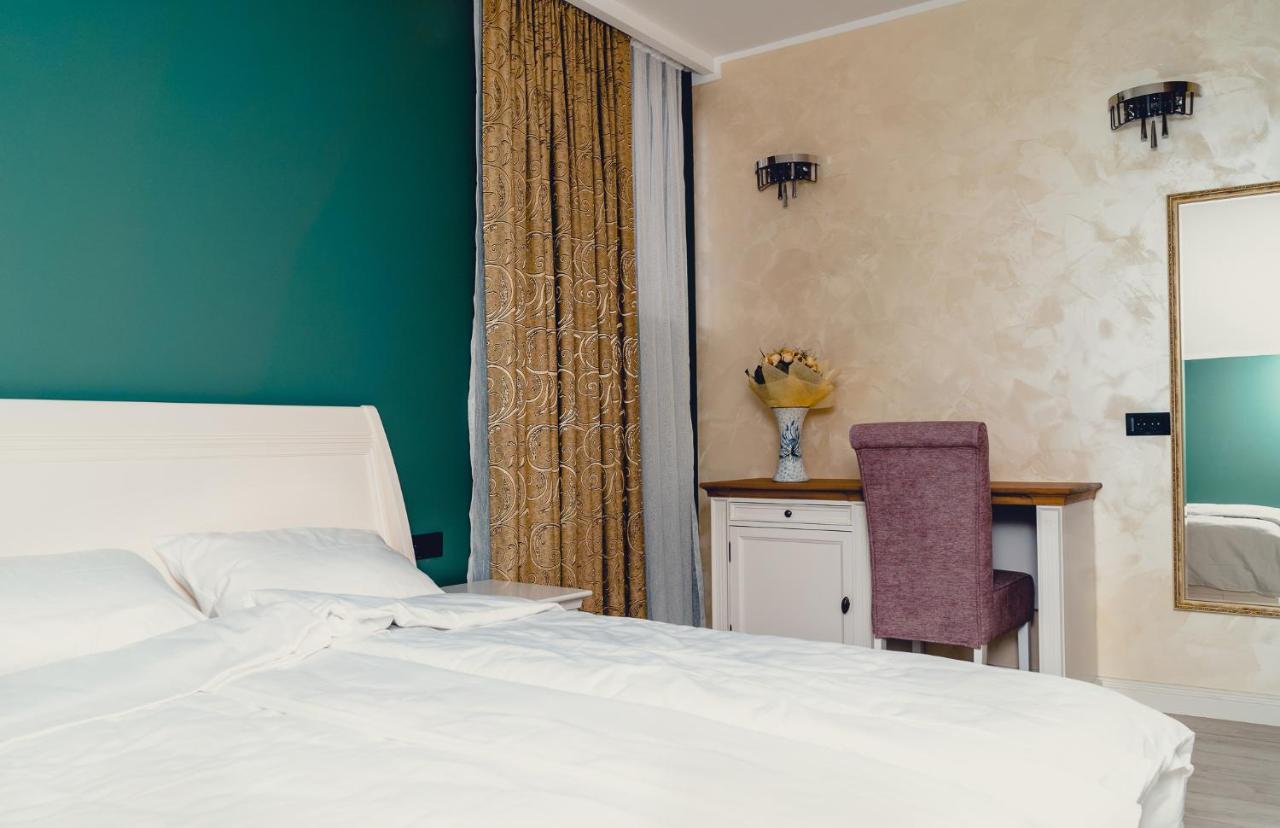 Hotel Casa Del Sole Alba Iulia Esterno foto